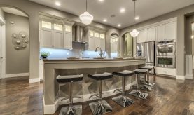 Modern-Kitchen-Bar-With-Stools-Cliff-stone-home