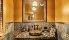 unique-luxury-bathroom-stone-cliff-home